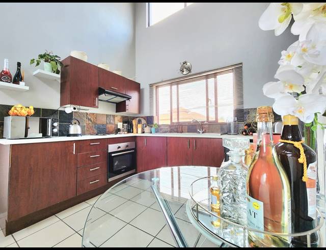2 BEDROOM APARTMENT FOR SALE IN HONEYDEW
